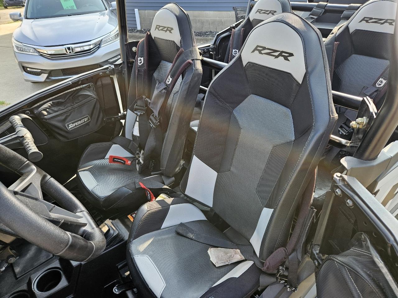 Polaris RZR 1000 XP  2021