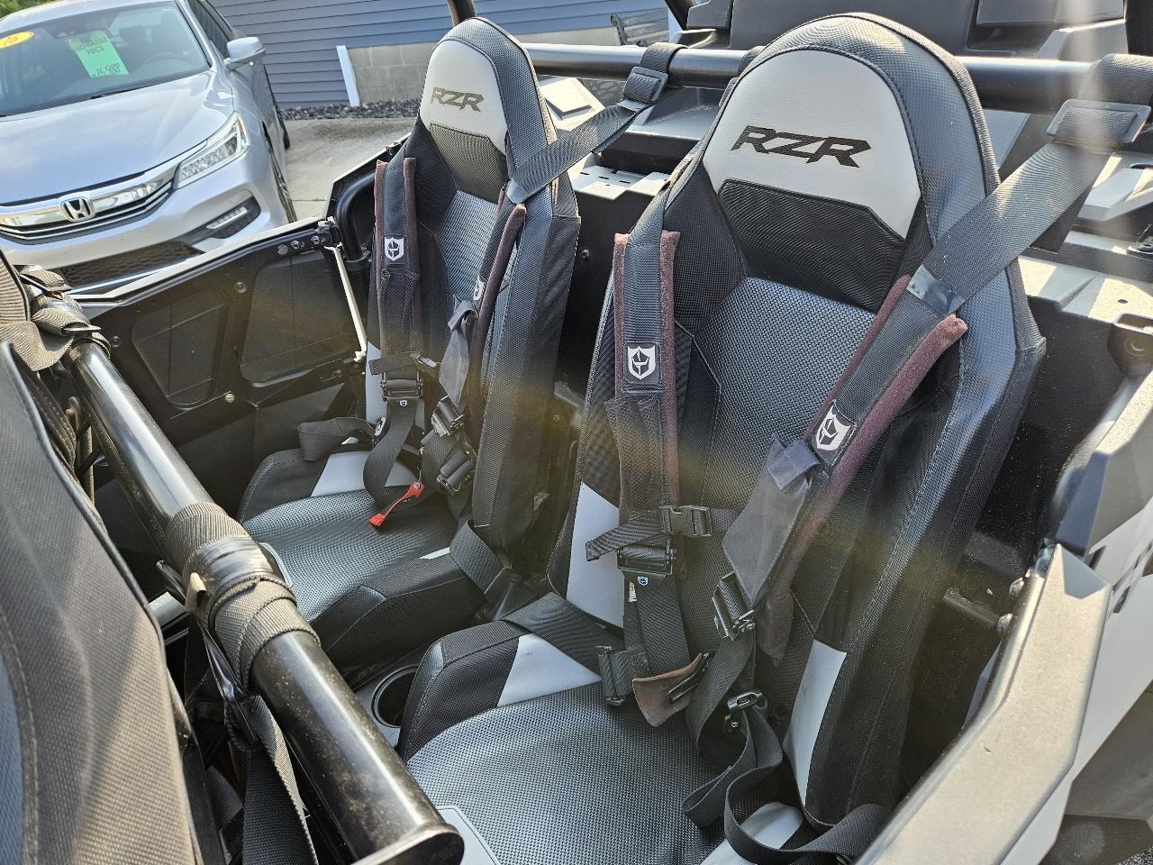 Polaris RZR 1000 XP  2021