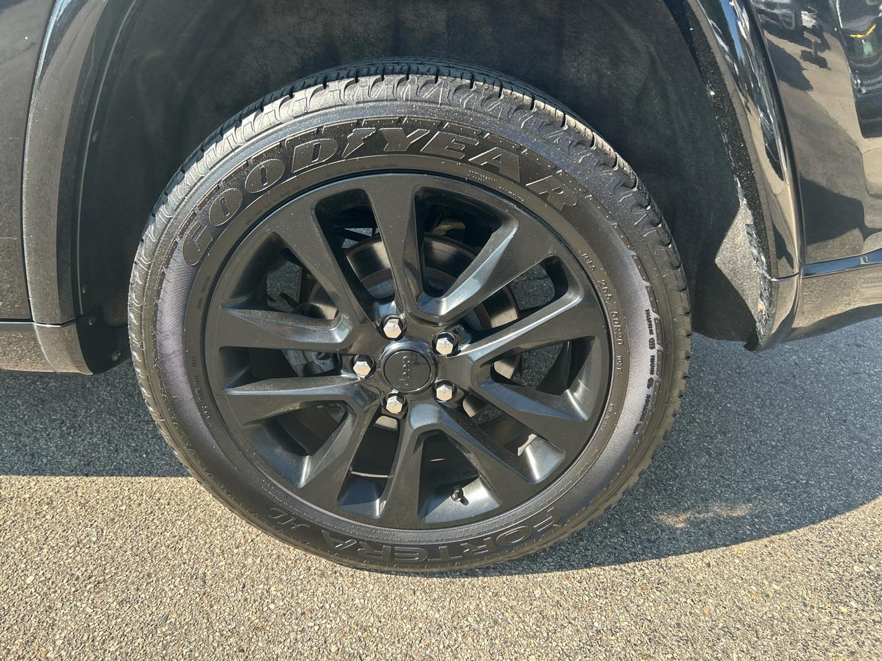 Jeep Grand Cherokee Laredo 4WD 2017