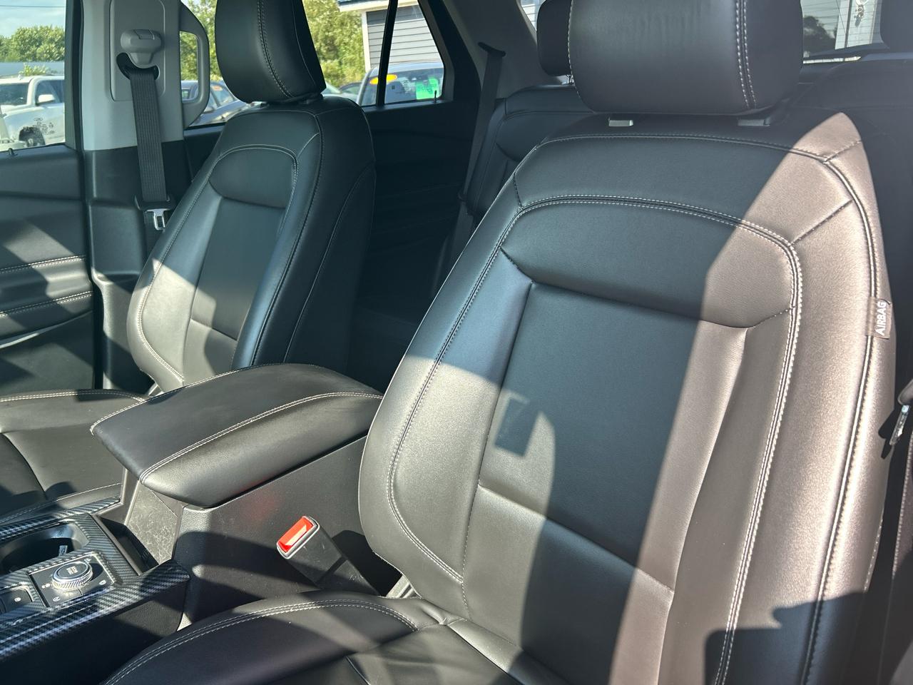 Ford Explorer 4dr 112" WB XLT 4WD 2024