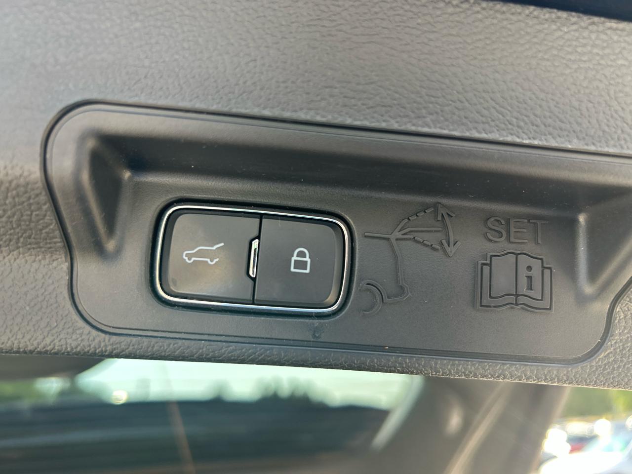 Ford Explorer 4dr 112" WB XLT 4WD 2024