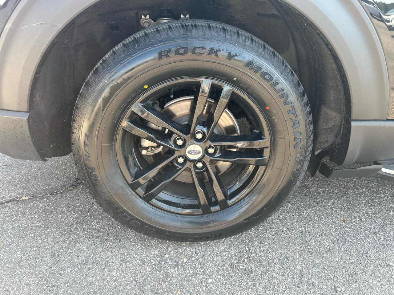 Ford Explorer 4dr 112" WB XLT 4WD 2024