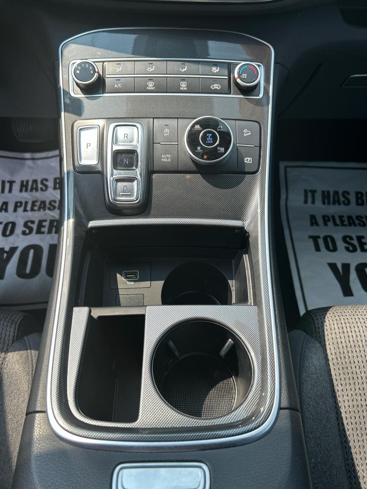Hyundai Santa Fe SE AWD 2021