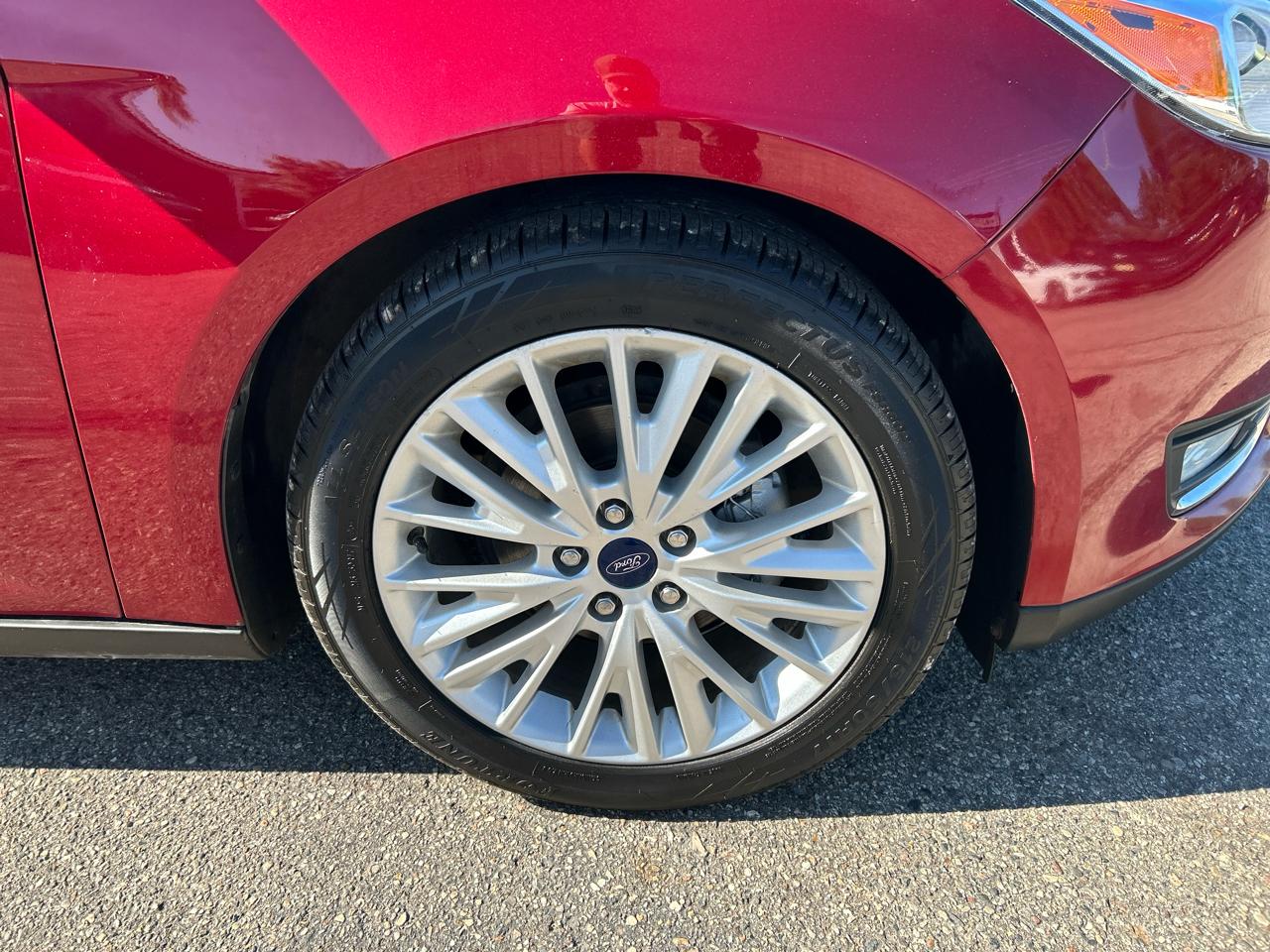 Ford Focus Titanium Sedan 2017