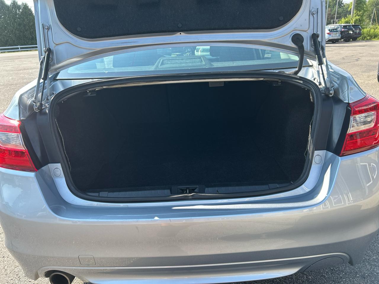 Subaru Legacy 2.5i Premium 2015