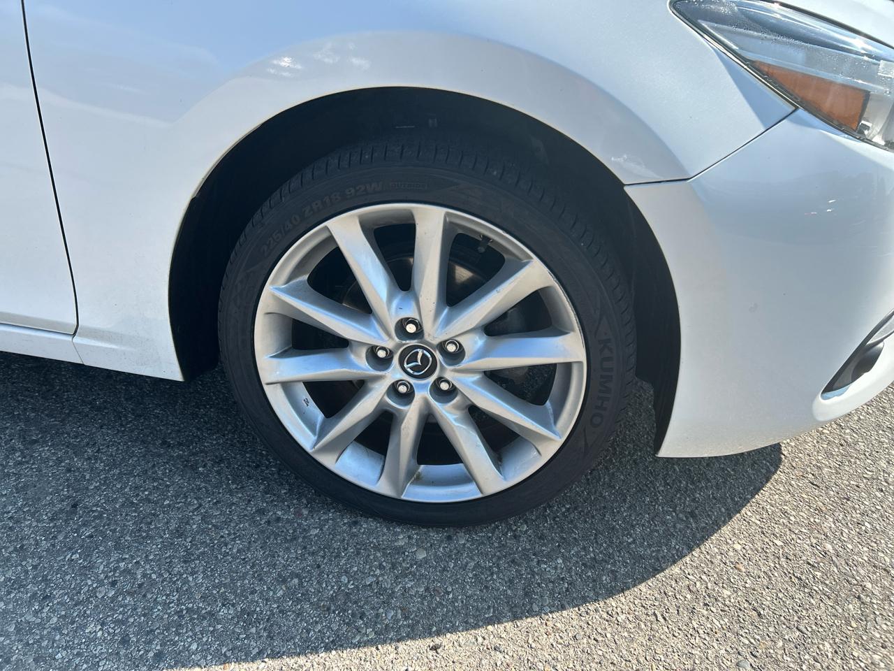 Mazda MAZDA3 s Grand Touring AT 5-Door 2017