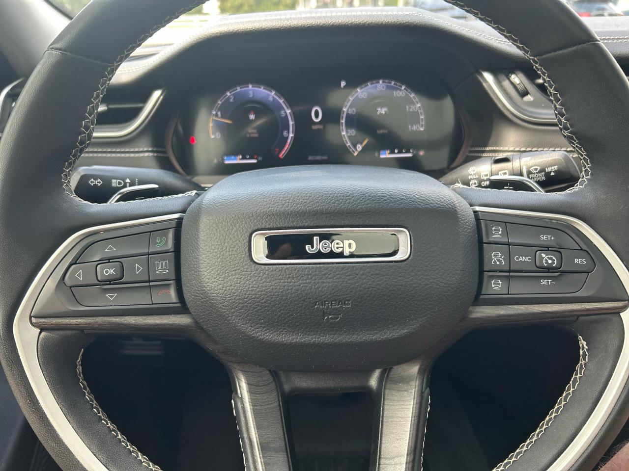 Jeep Grand Cherokee L Limited 4WD 2023