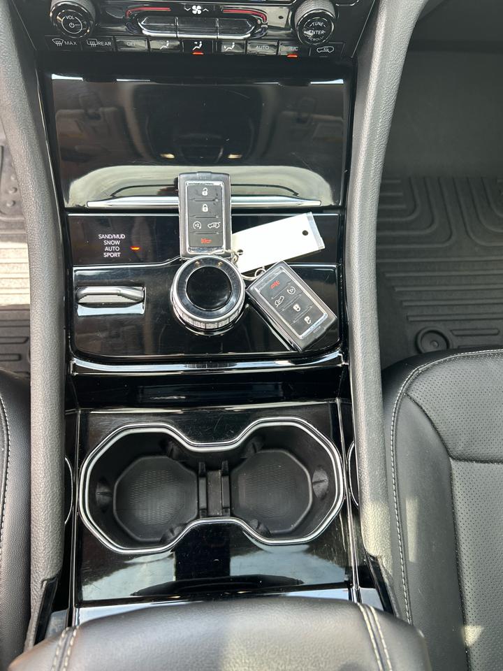 Jeep Grand Cherokee L Limited 4WD 2023