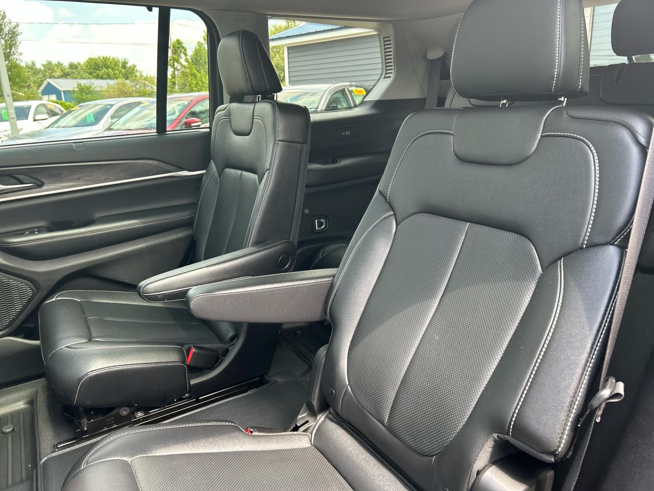 Jeep Grand Cherokee L Limited 4WD 2023