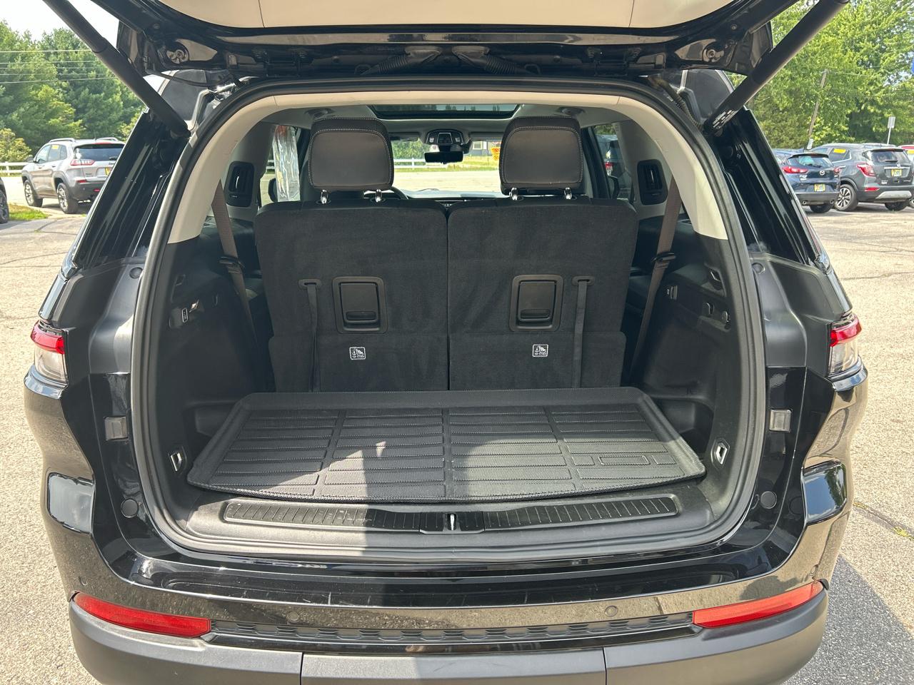 Jeep Grand Cherokee L Limited 4WD 2023