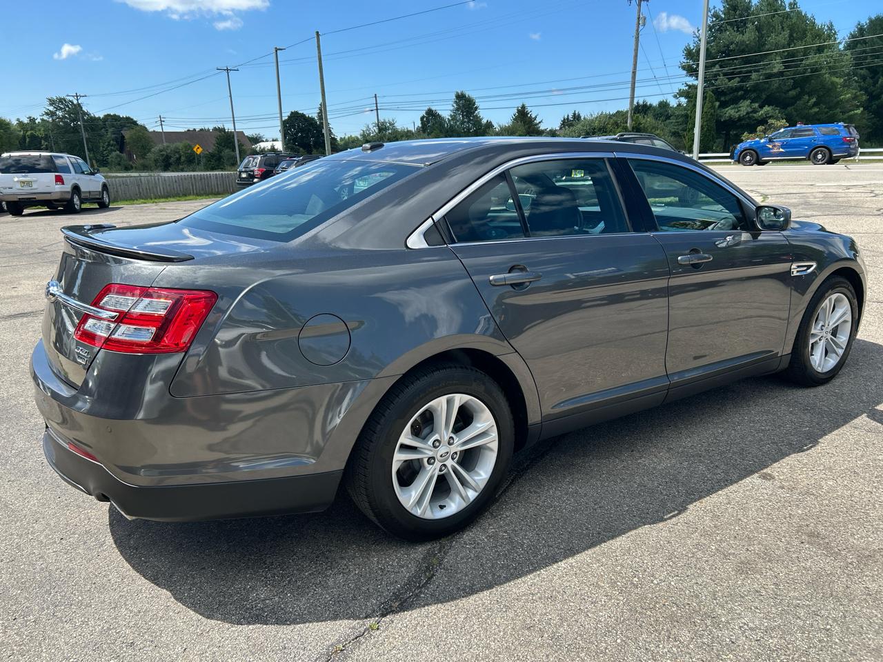 Ford Taurus SEL AWD 2018