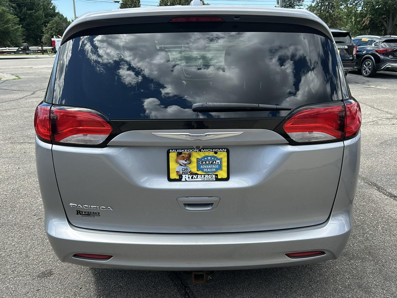 Chrysler Pacifica Touring FWD 2017