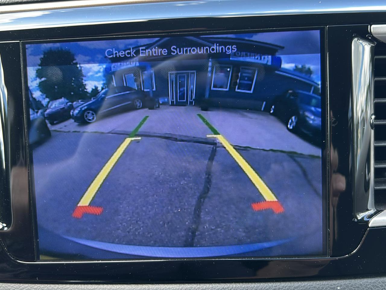 Chrysler Pacifica Touring FWD 2017