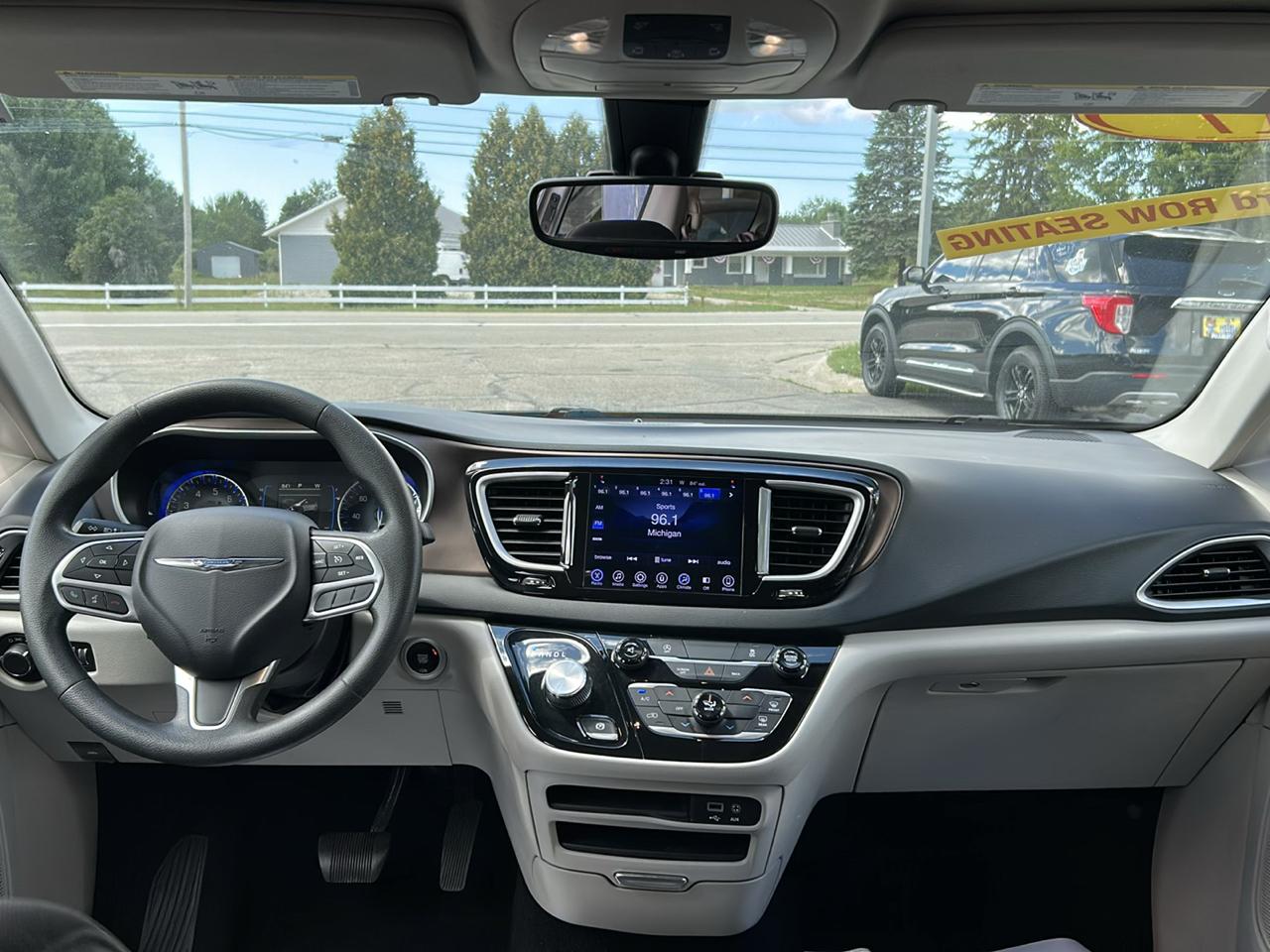 Chrysler Pacifica Touring FWD 2017