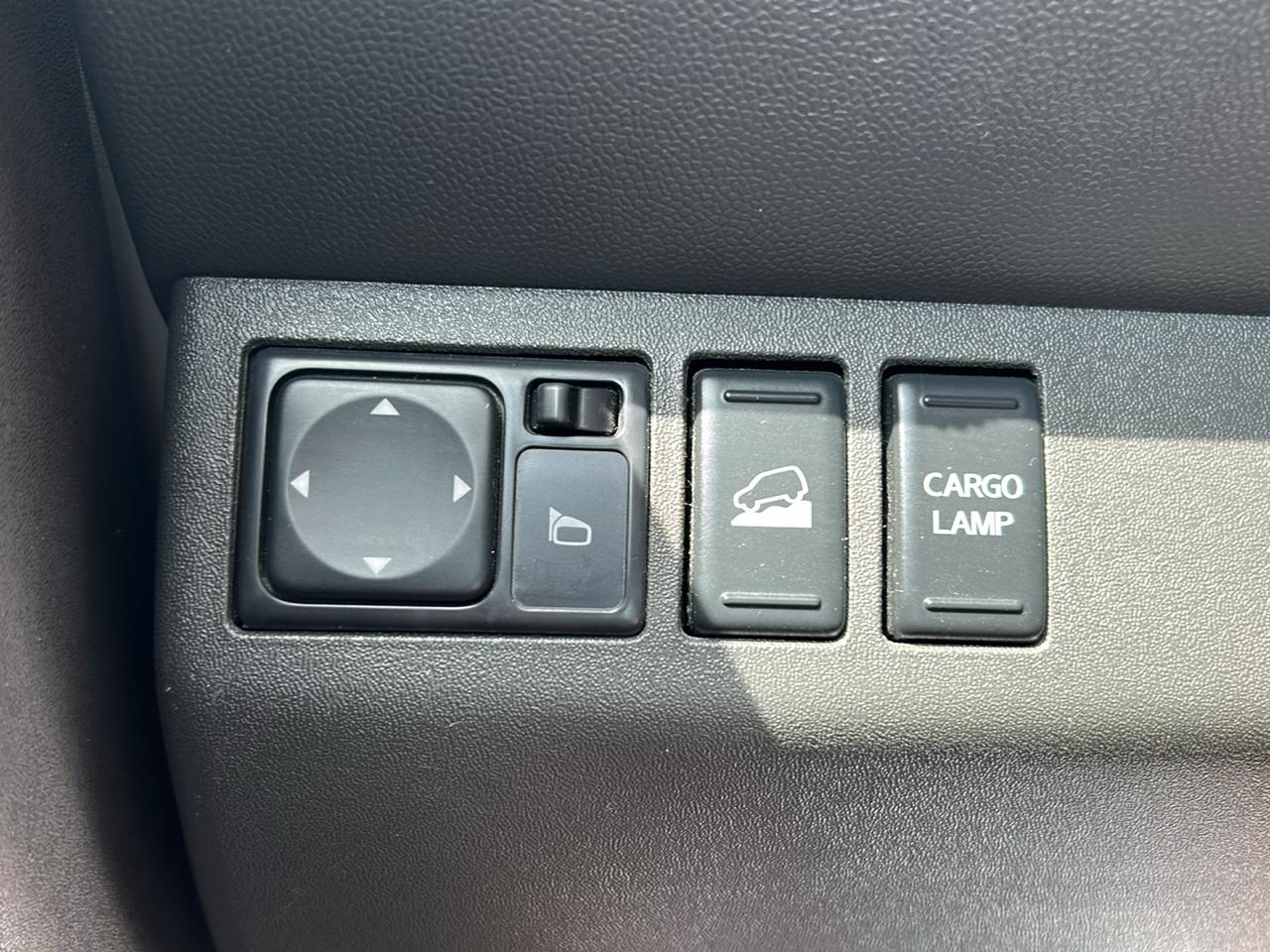Nissan Frontier 4WD King Cab Auto SV 2014
