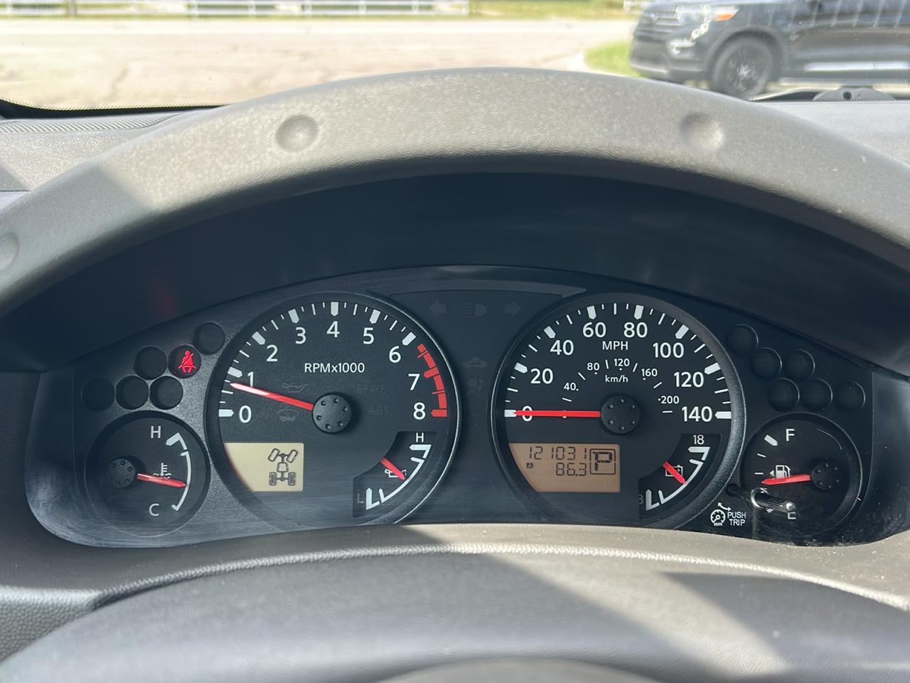 Nissan Frontier 4WD King Cab Auto SV 2014