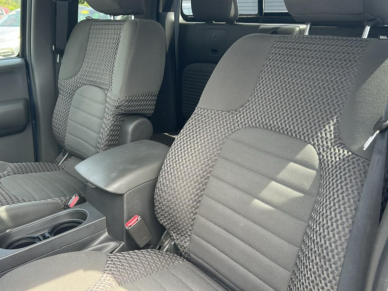 Nissan Frontier 4WD King Cab Auto SV 2014