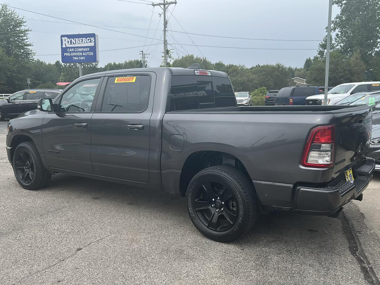 RAM 1500 Big Horn 4x4 Crew Cab 5'7" Box 2020