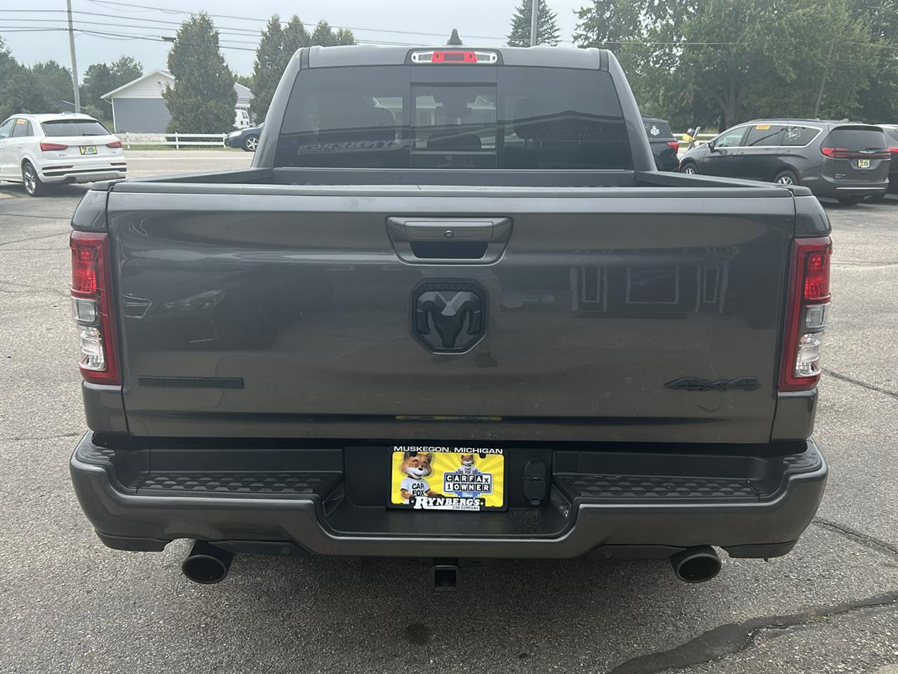 RAM 1500 Big Horn 4x4 Crew Cab 5'7" Box 2020