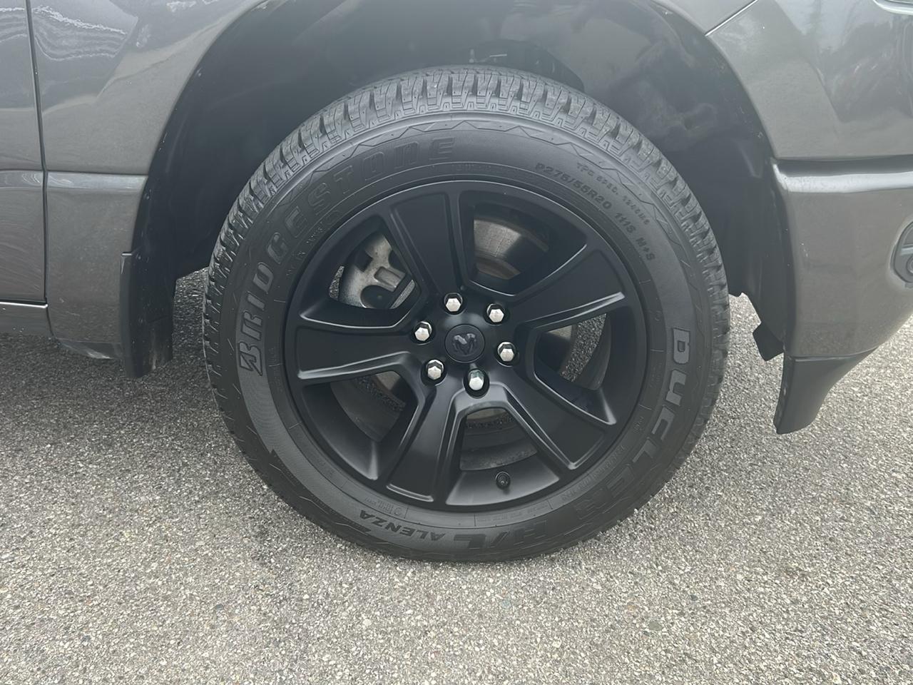 RAM 1500 Big Horn 4x4 Crew Cab 5'7" Box 2020