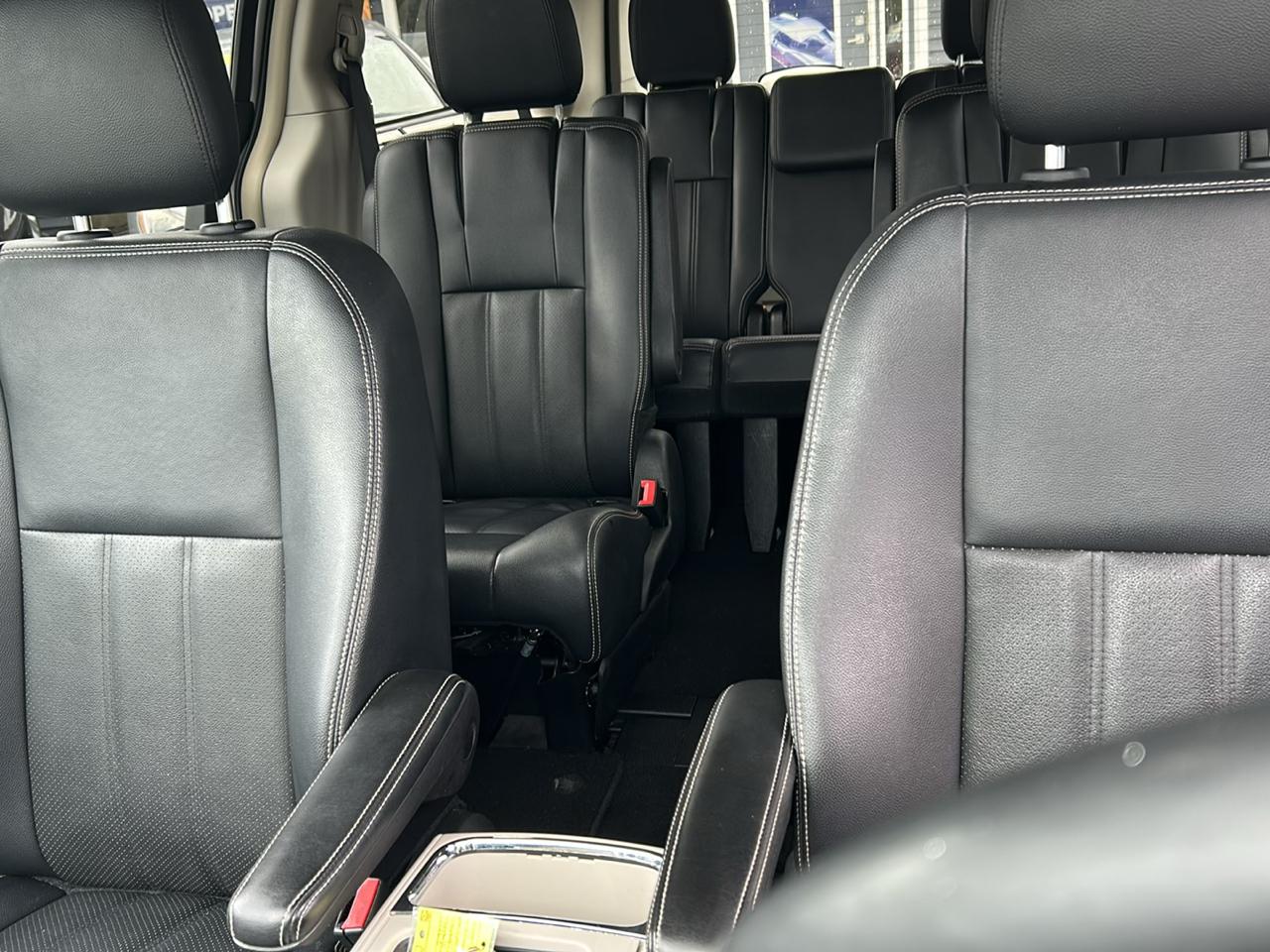 Chrysler Town & Country 4dr Wgn Touring-L 2016