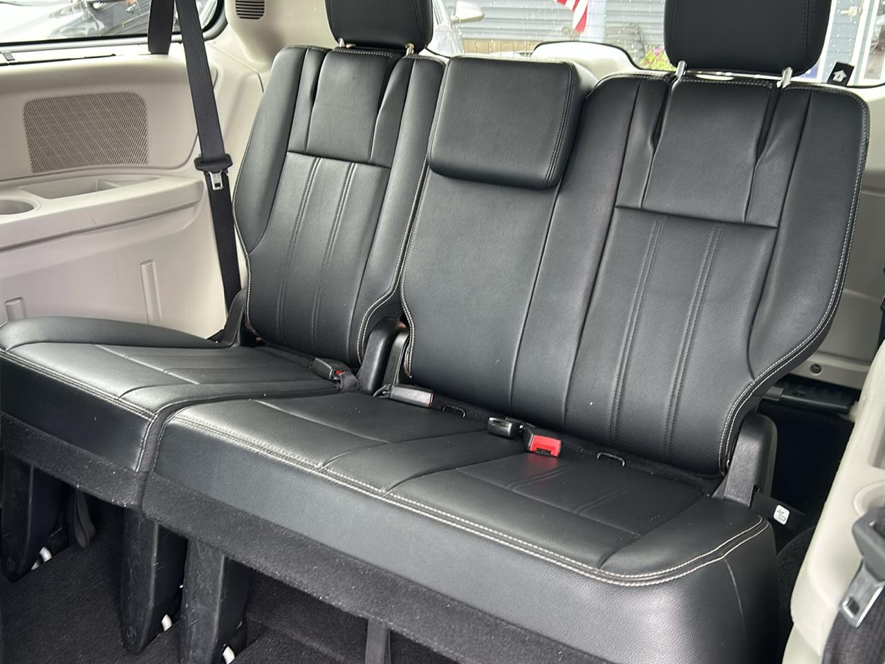 Chrysler Town & Country 4dr Wgn Touring-L 2016
