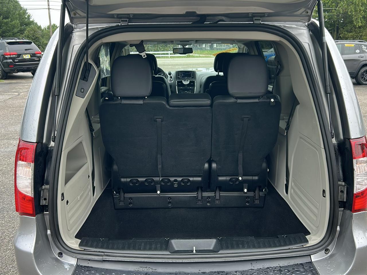 Chrysler Town & Country 4dr Wgn Touring-L 2016