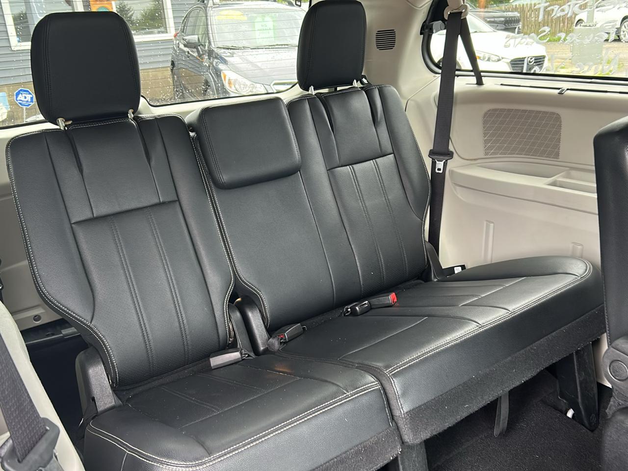 Chrysler Town & Country 4dr Wgn Touring-L 2016