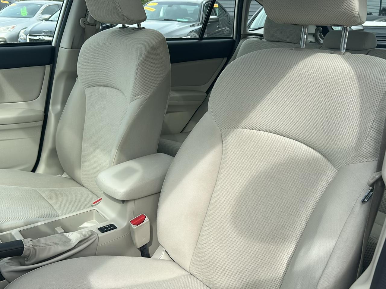 Subaru Impreza Wagon 5dr Auto 2.0i Premium 2013