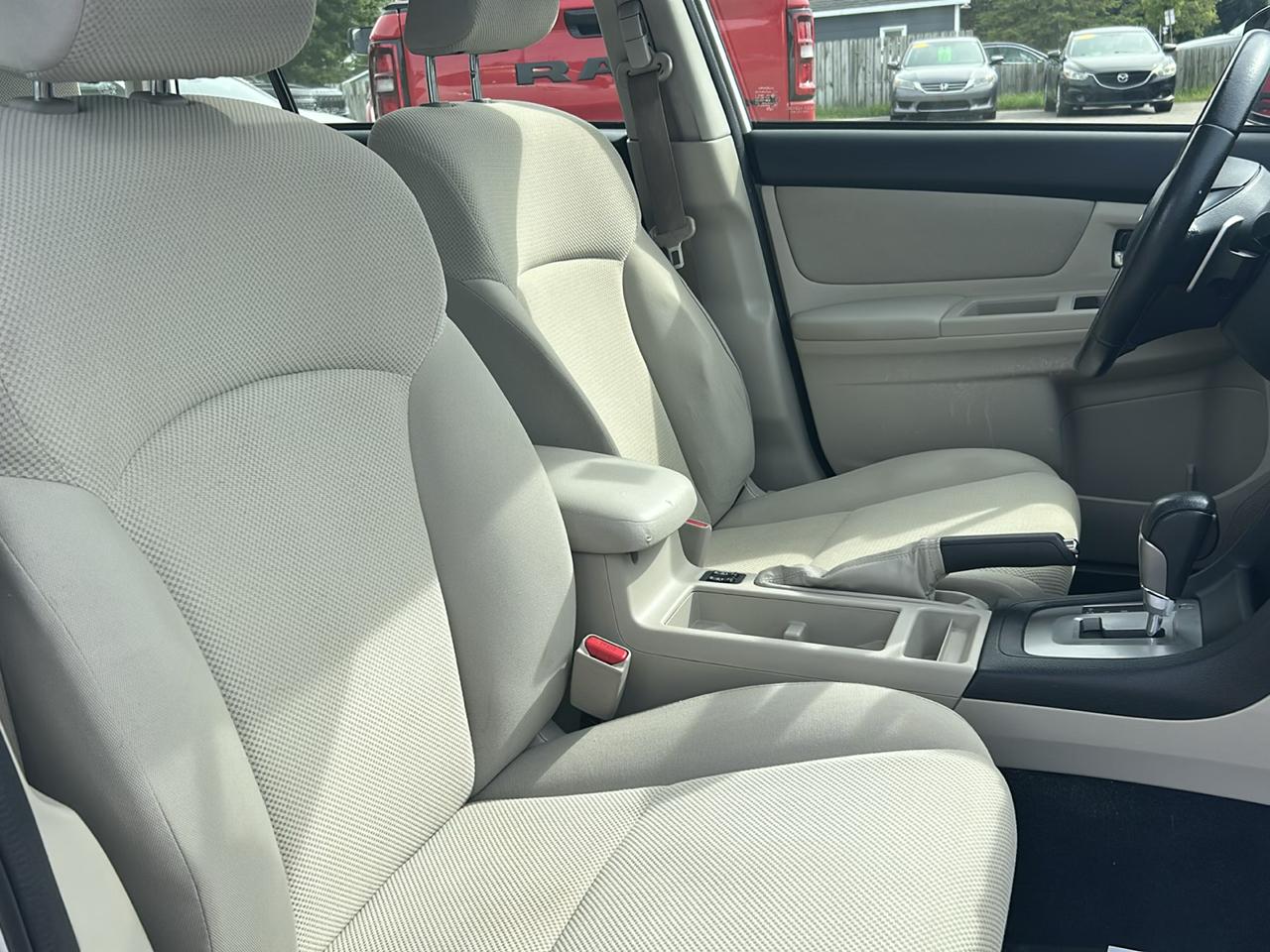 Subaru Impreza Wagon 5dr Auto 2.0i Premium 2013