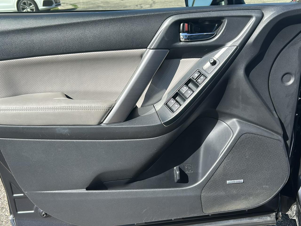 Subaru Forester 2.5i Touring 2016