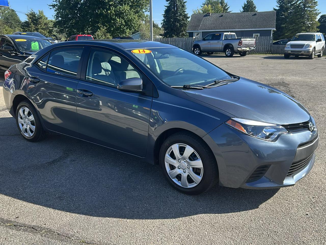 Toyota Corolla 4dr Sdn CVT LE Premium (Natl) 2014