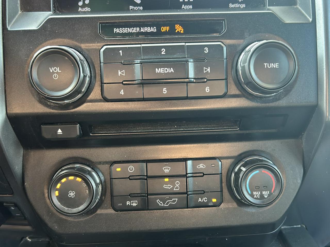 Ford F-150 4WD SuperCrew 157" XLT 2018