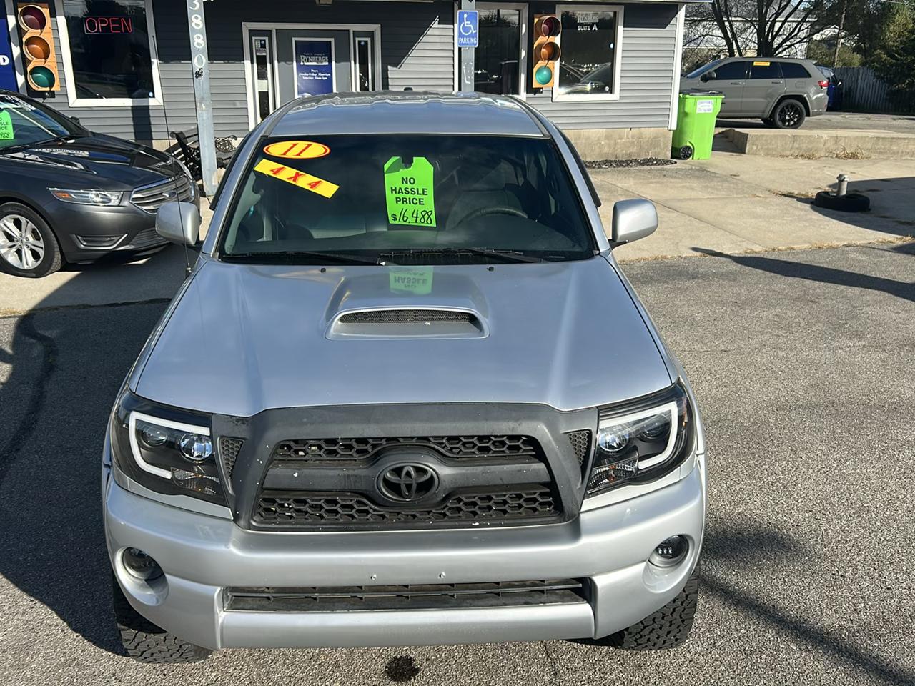 Toyota Tacoma 4WD Double V6 MT (Natl) 2011
