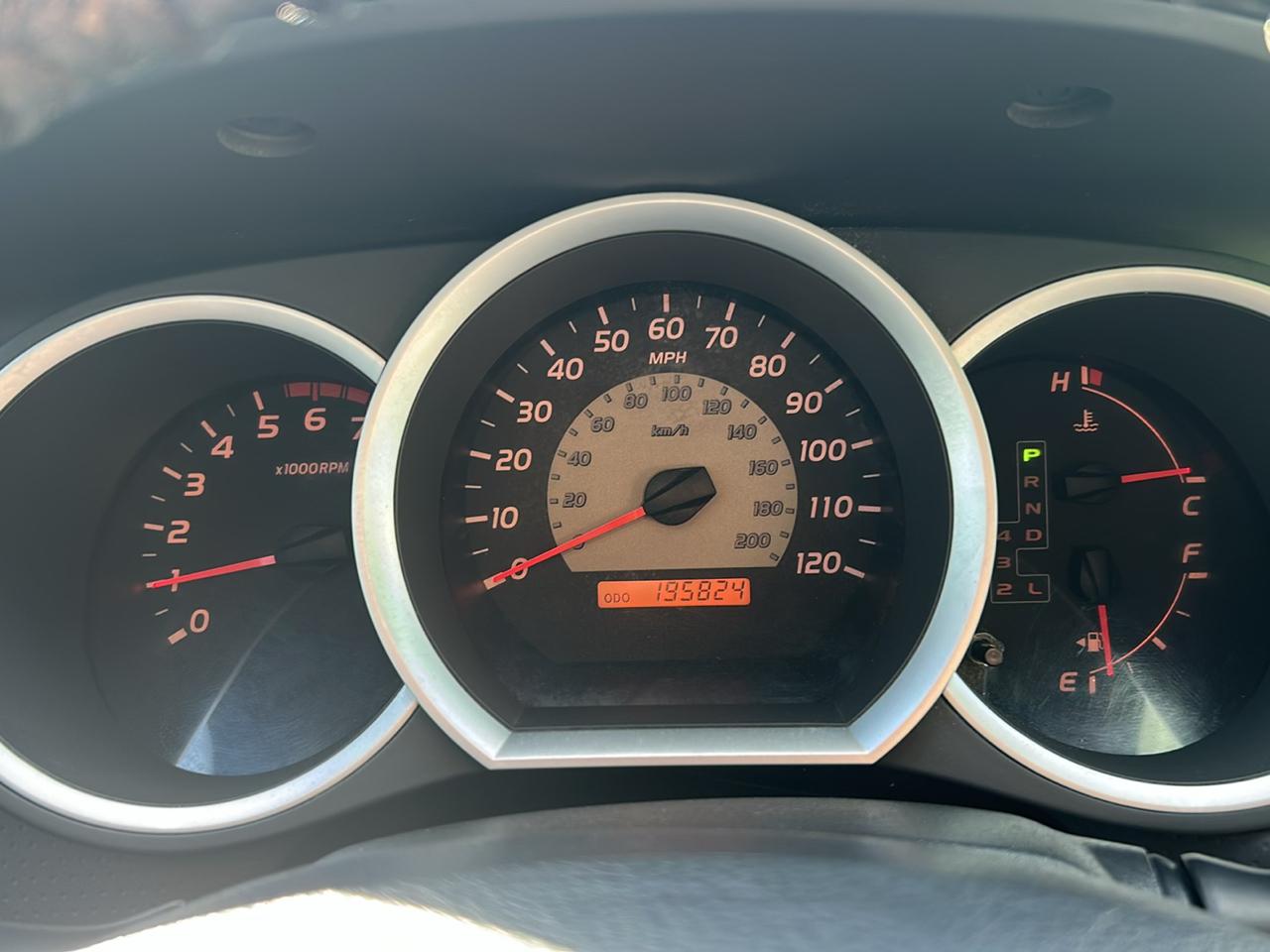 Toyota Tacoma 4WD Double V6 MT (Natl) 2011