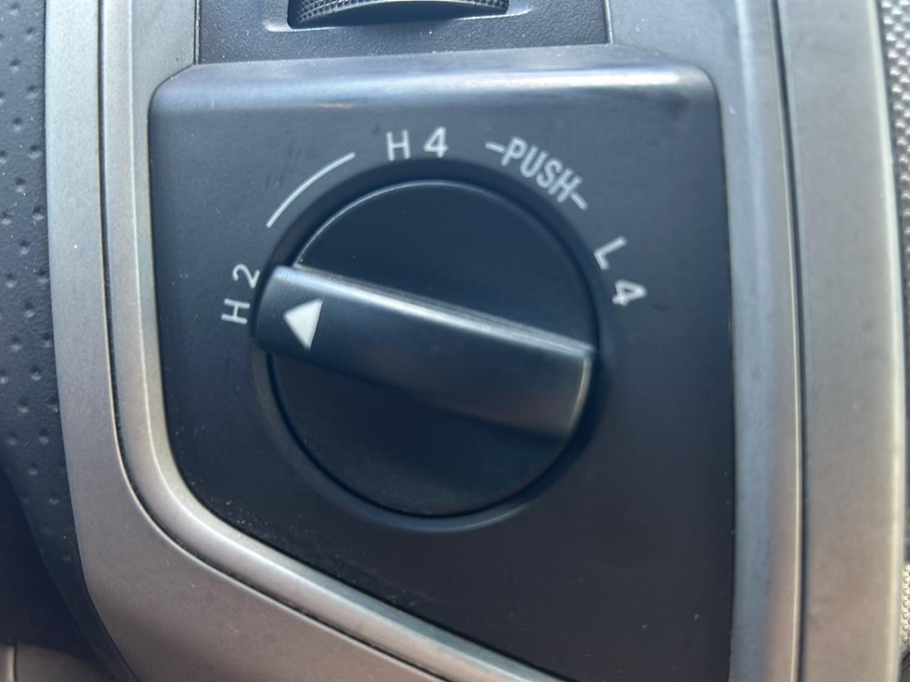 Toyota Tacoma 4WD Double V6 MT (Natl) 2011