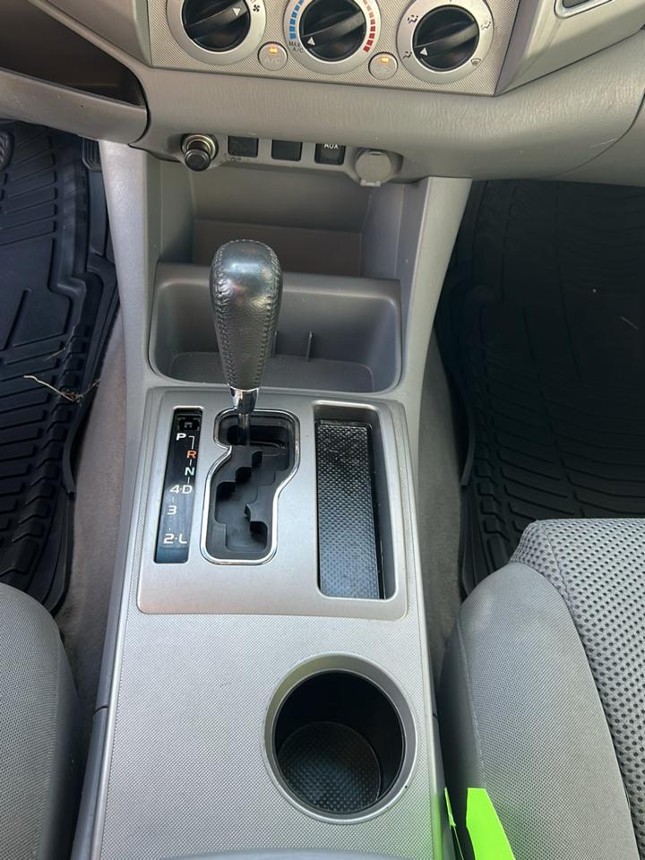 Toyota Tacoma 4WD Double V6 MT (Natl) 2011