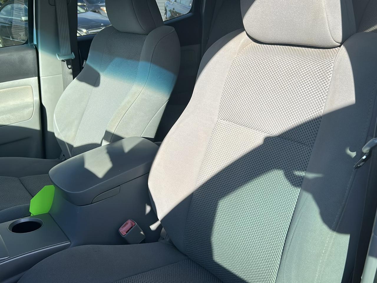 Toyota Tacoma 4WD Double V6 MT (Natl) 2011