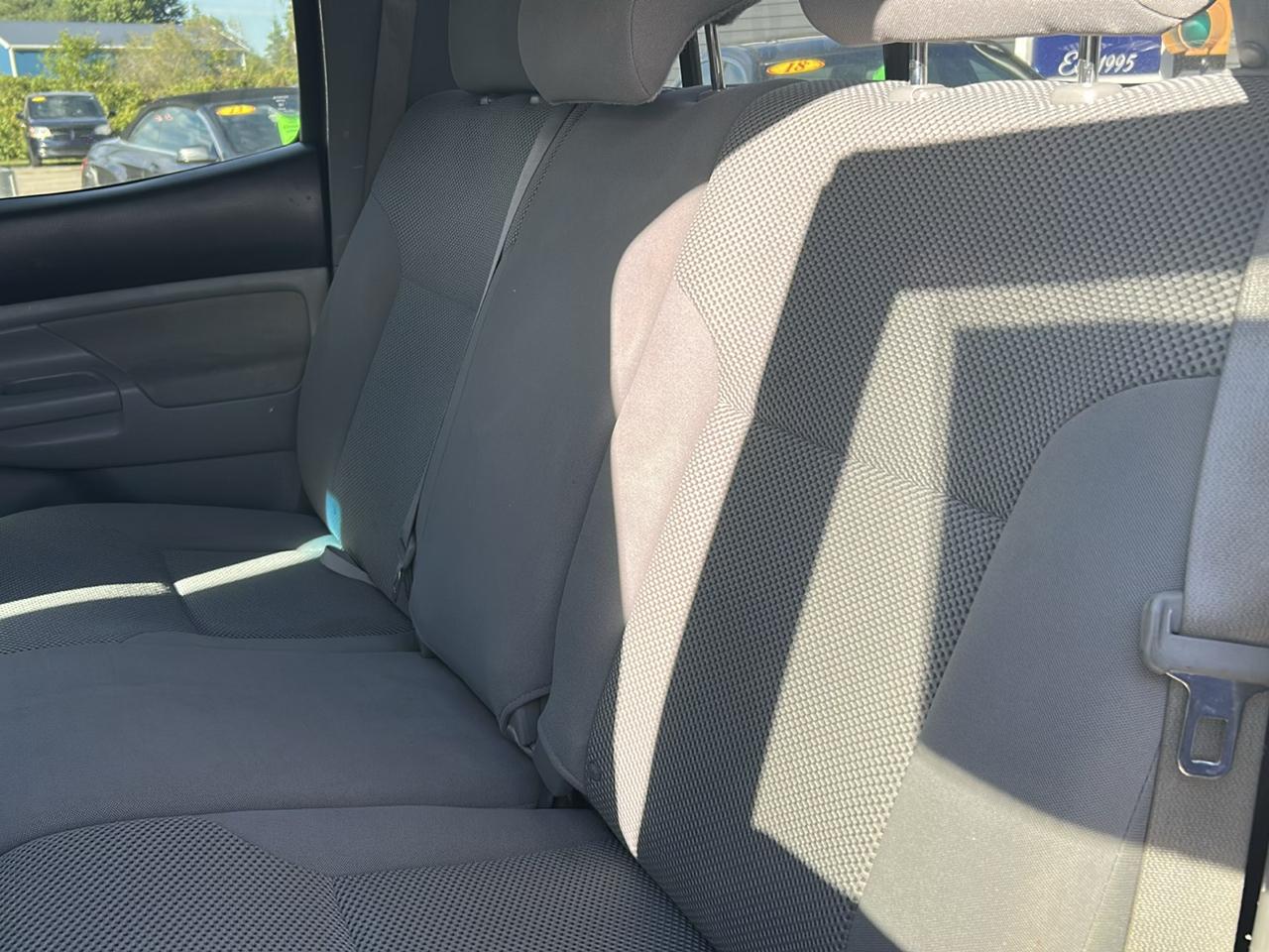 Toyota Tacoma 4WD Double V6 MT (Natl) 2011