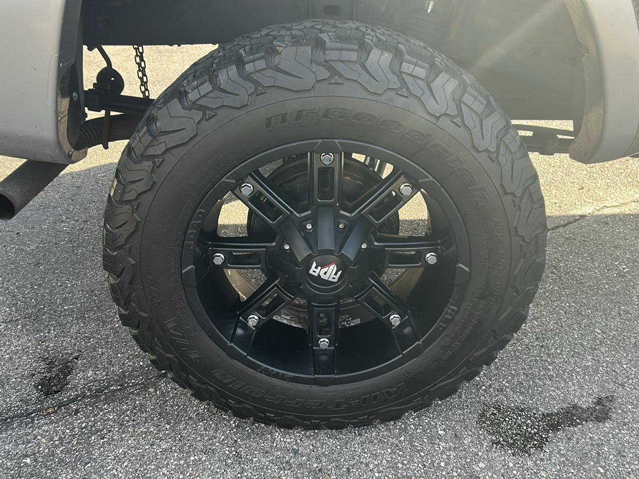 Toyota Tacoma 4WD Double V6 MT (Natl) 2011