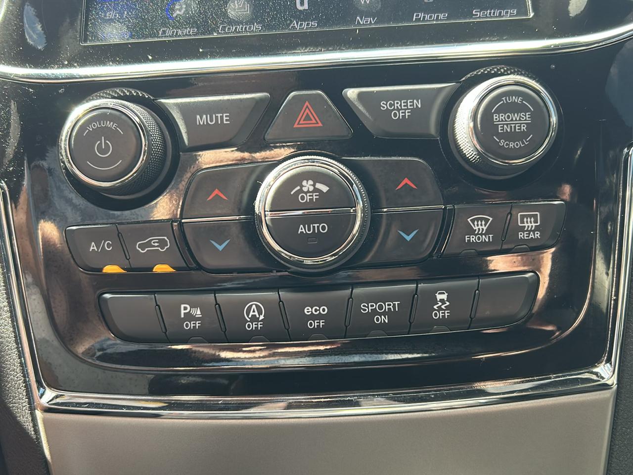 Jeep Grand Cherokee Laredo X 4x4 2021
