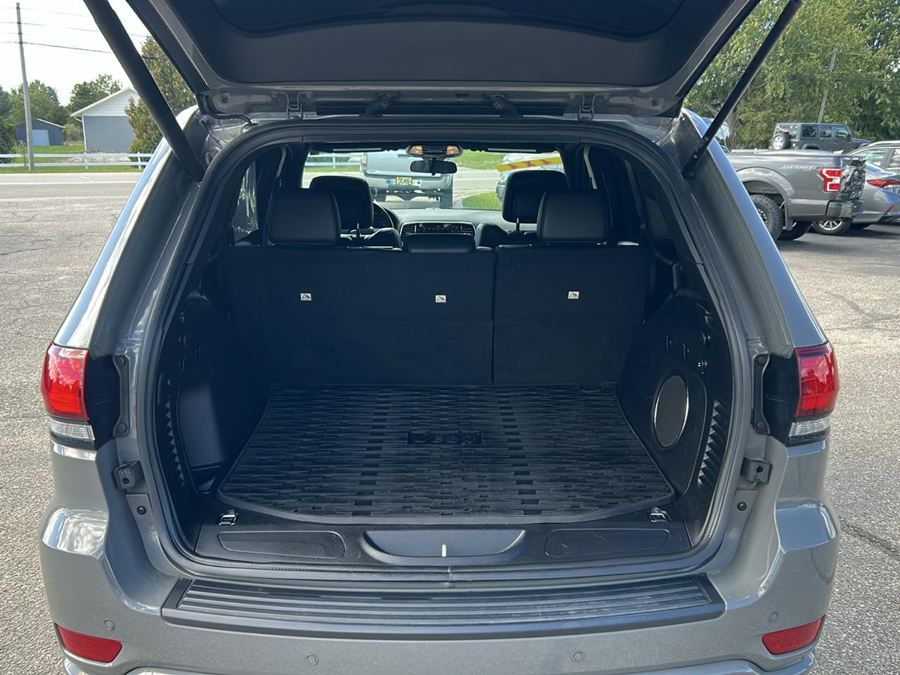 Jeep Grand Cherokee Laredo X 4x4 2021