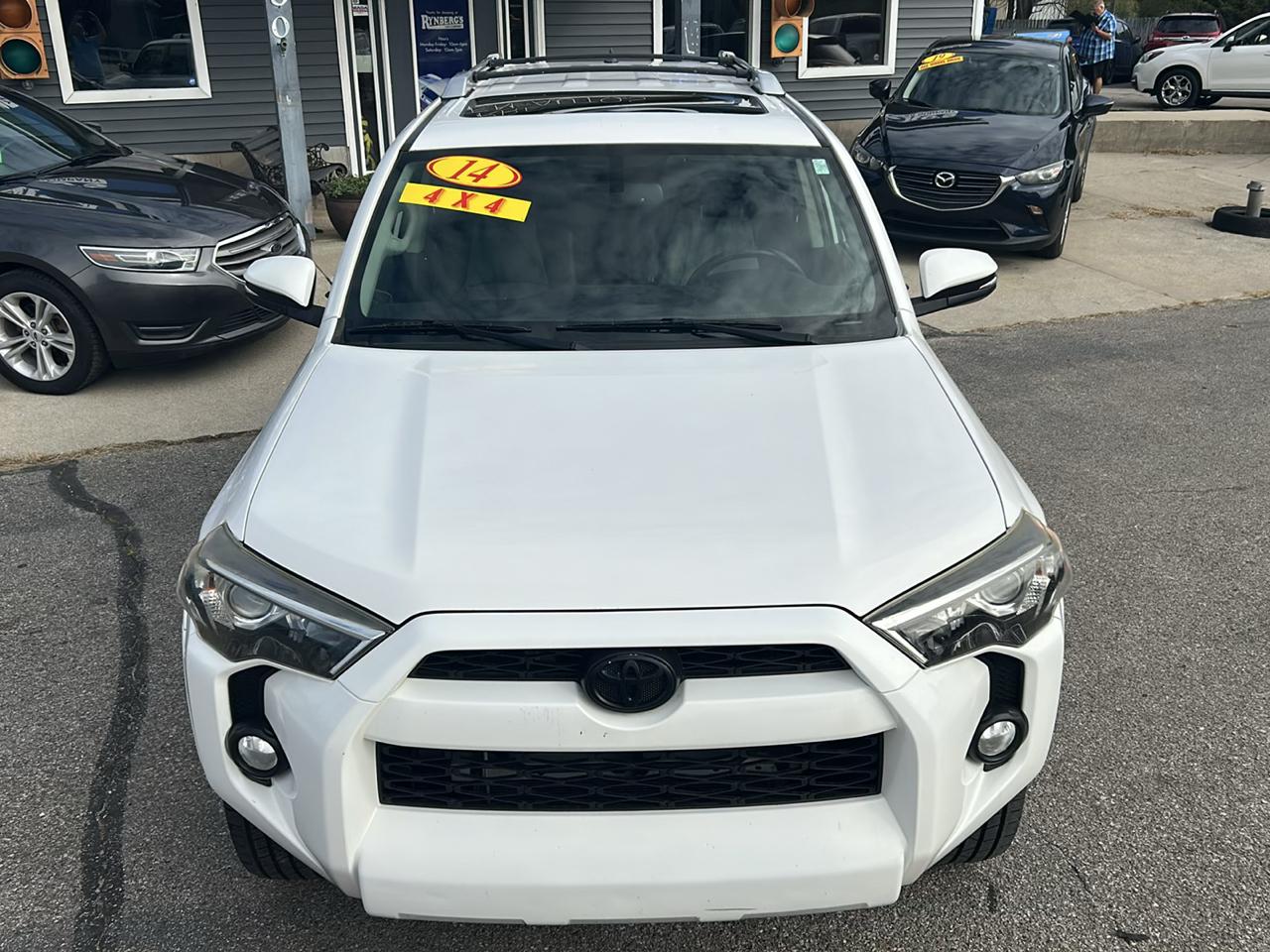 Toyota 4Runner 4WD 4dr V6 Trail Premium (Natl) 2014