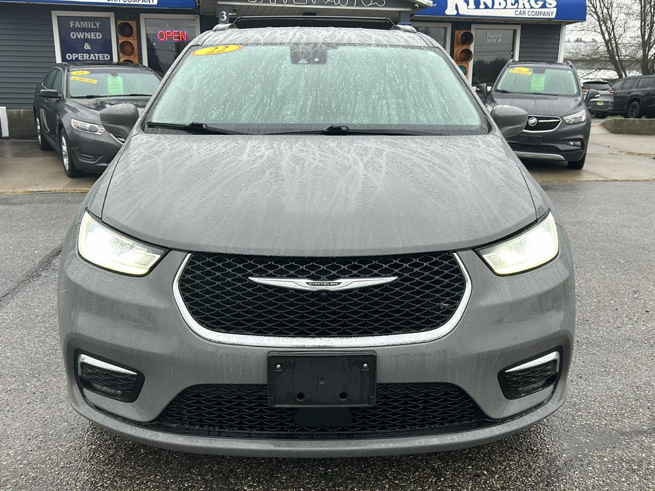 Chrysler Pacifica Touring L FWD 2022