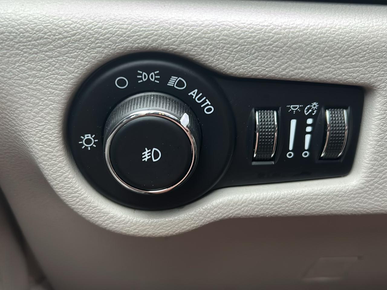 Chrysler Pacifica Touring L FWD 2022