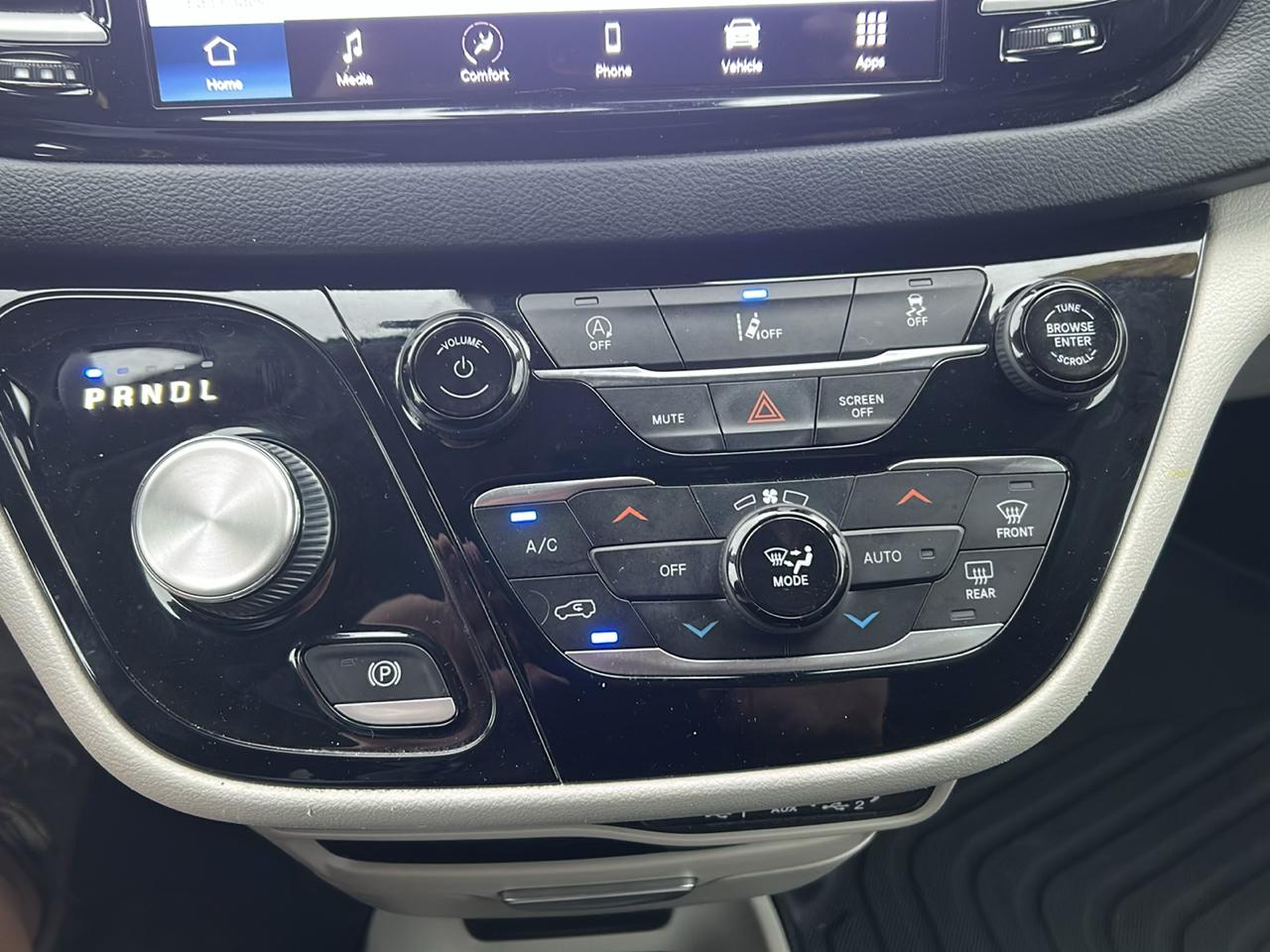 Chrysler Pacifica Touring L FWD 2022