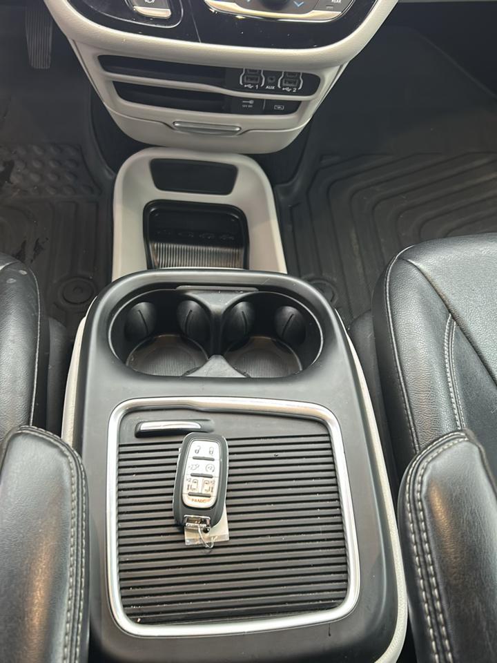Chrysler Pacifica Touring L FWD 2022
