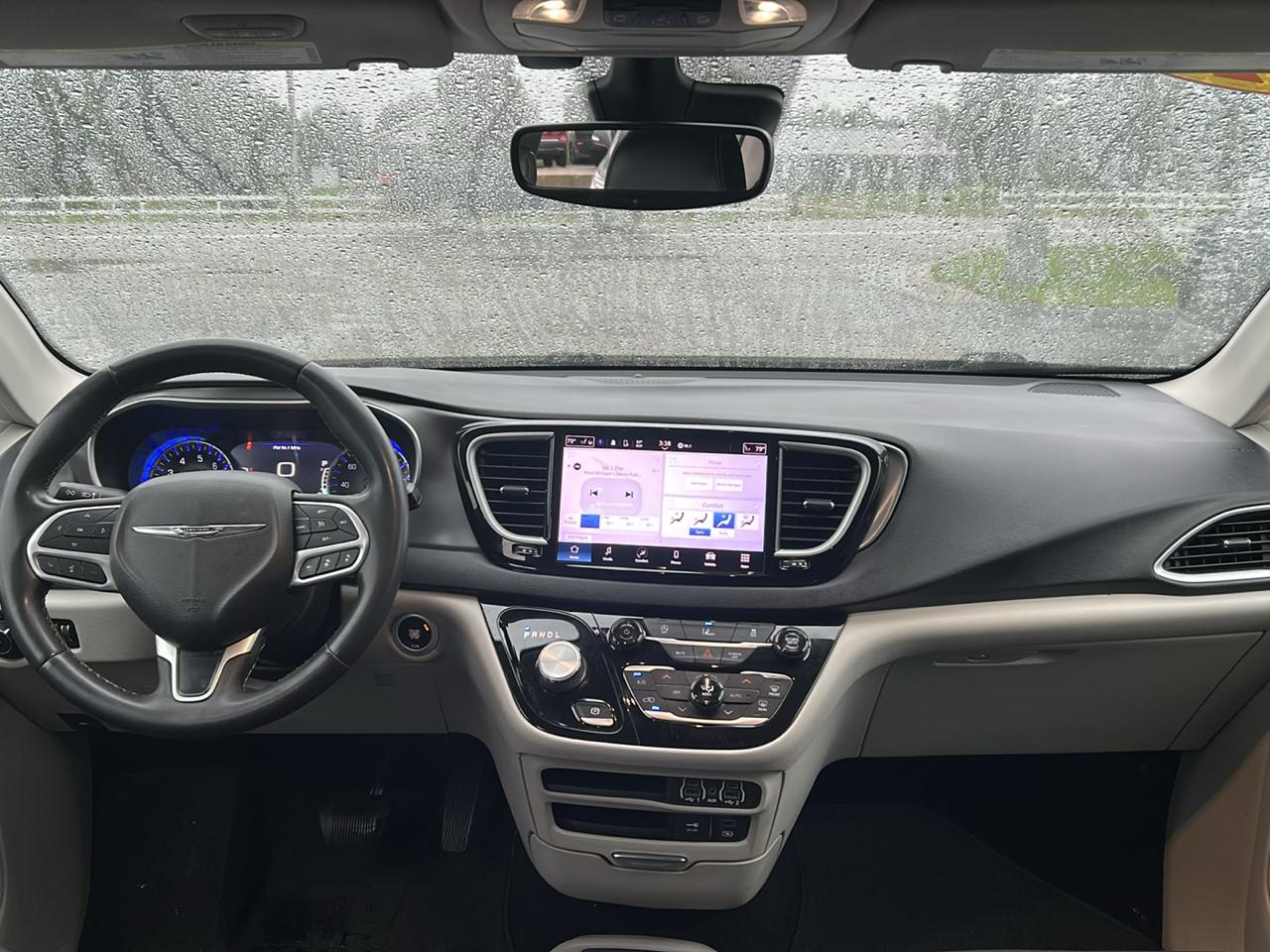 Chrysler Pacifica Touring L FWD 2022