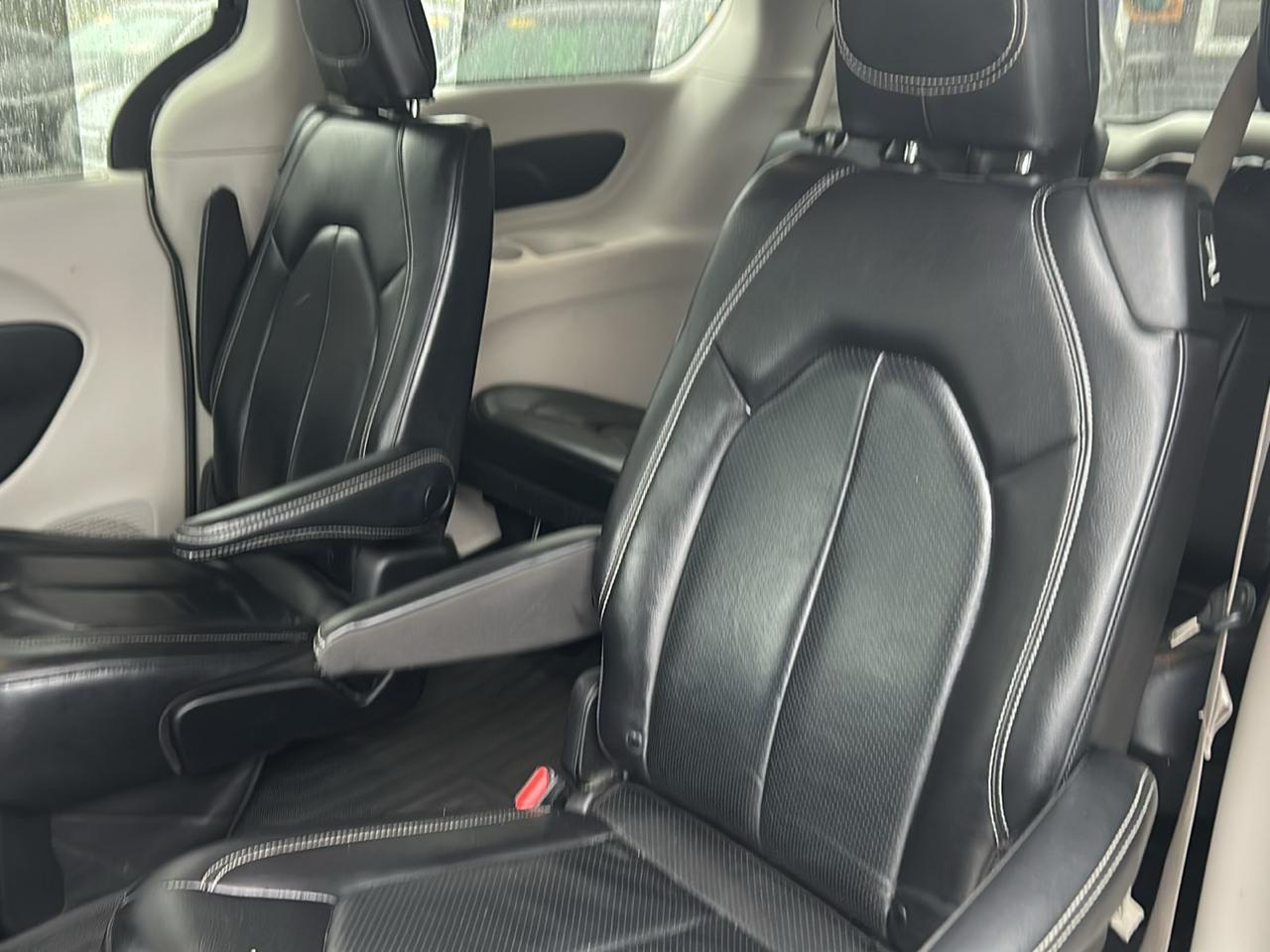 Chrysler Pacifica Touring L FWD 2022