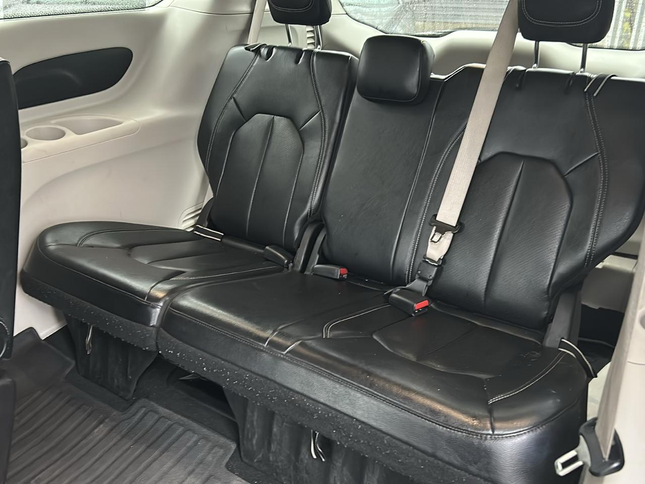 Chrysler Pacifica Touring L FWD 2022